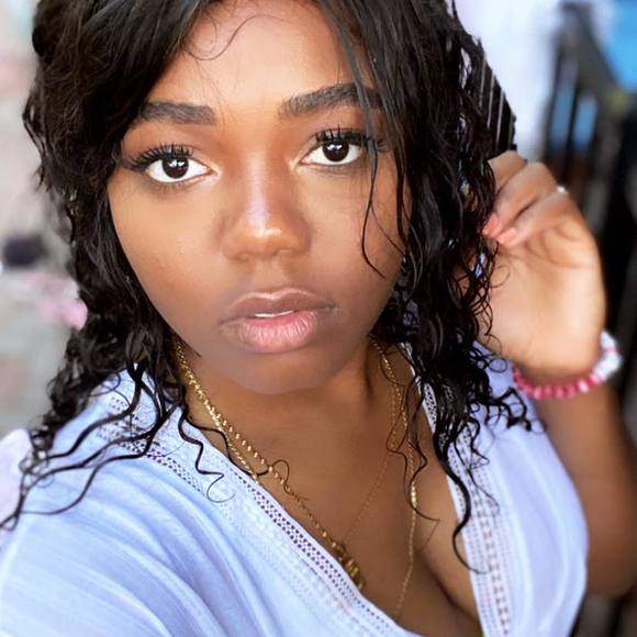 Poshmark profile picture for @fabien